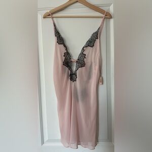 Vintage Victoria’s Secret Lace Nightie. Size M